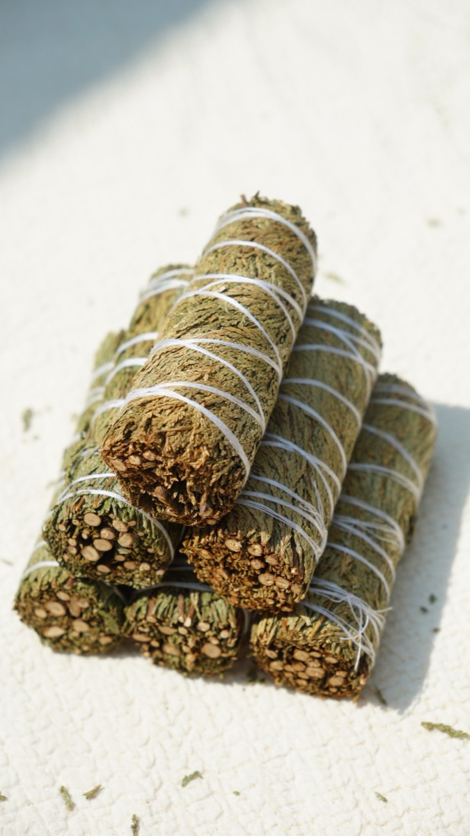 South American Cedarwood Stick (40g)